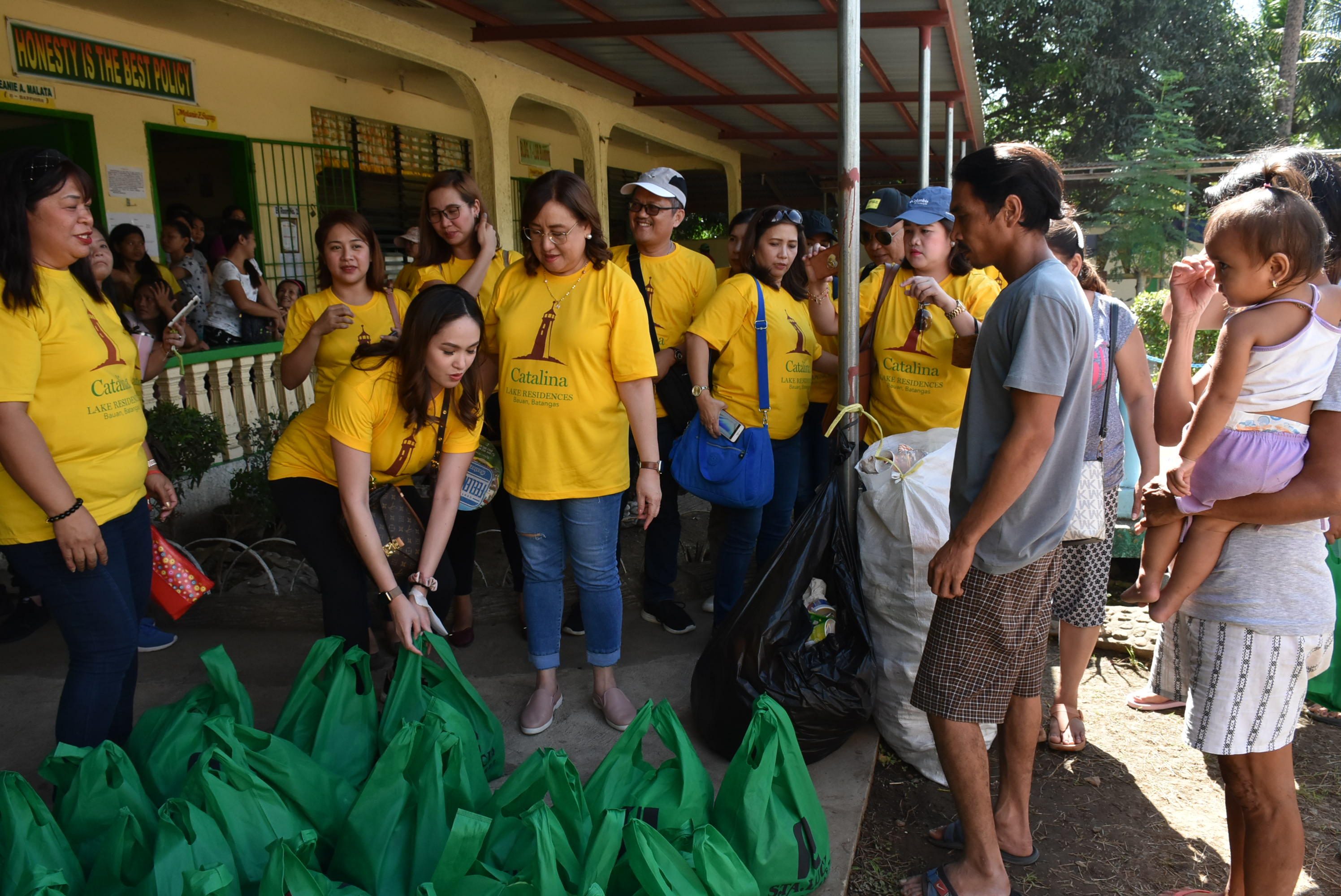 Sta. Lucia step up Taal relief efforts